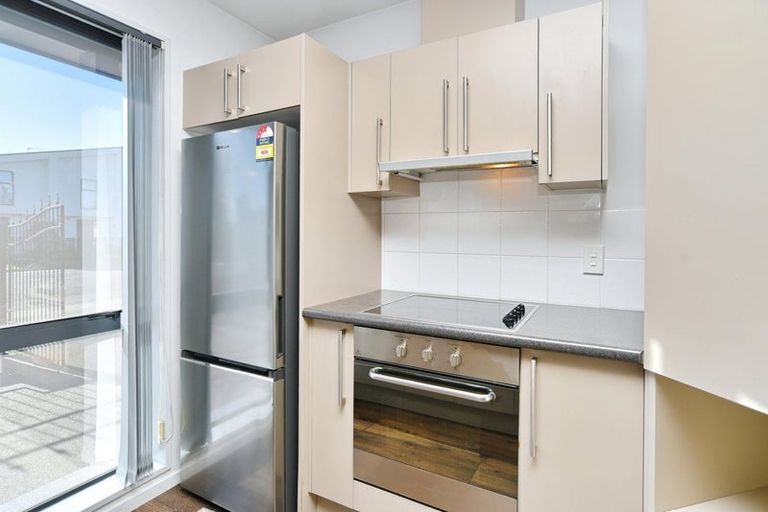 Photo of property in 1/123 Sawyers Arms Road, Northcote, Christchurch, 8052