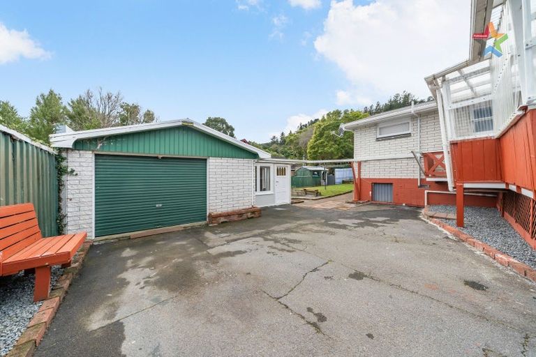 Photo of property in 60 Kairimu Street, Stokes Valley, Lower Hutt, 5019