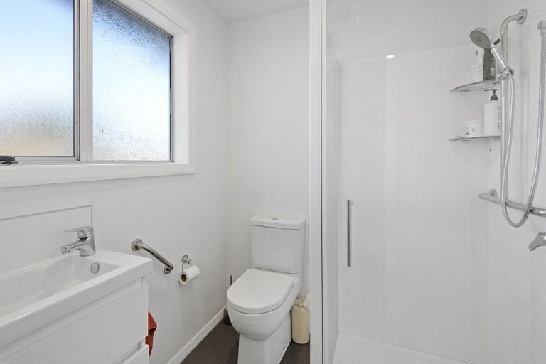 Photo of property in 8 Oakhurst Place, Russley, Christchurch, 8042