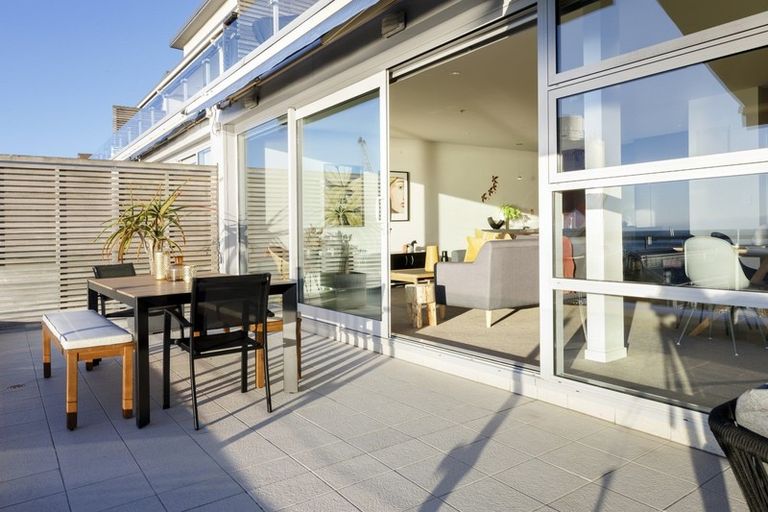 Photo of property in Latitude 41, 30/269 Wakefield Quay, Stepneyville, Nelson, 7010