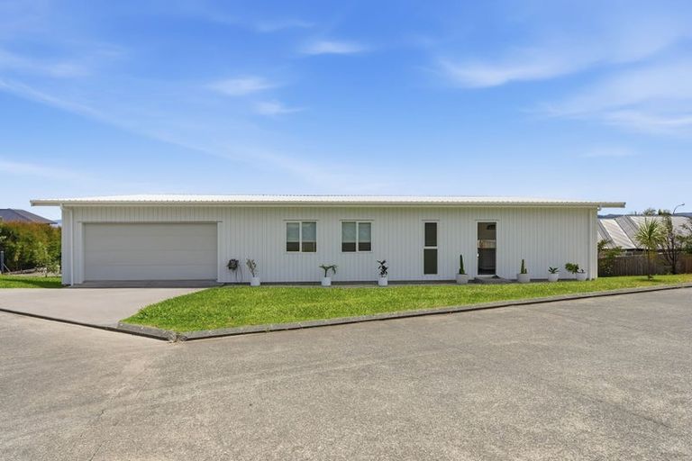 Photo of property in 34 Eagles Way, Cable Bay, 0420