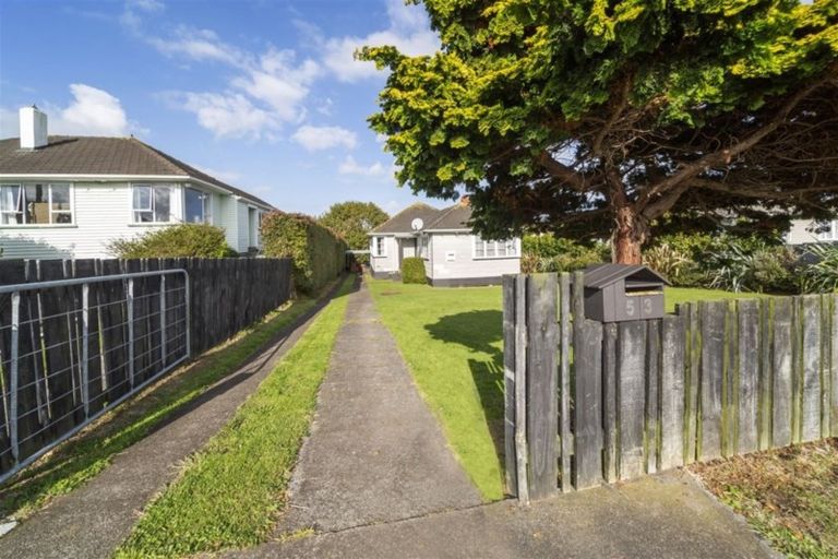 Photo of property in 53 Fairfield Road, Hawera, 4610