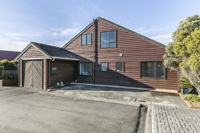 Photo of property in 10 Peter Button Place, Johnsonville, Wellington, 6037