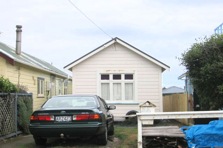 Photo of property in 36 Apu Crescent, Lyall Bay, Wellington, 6022