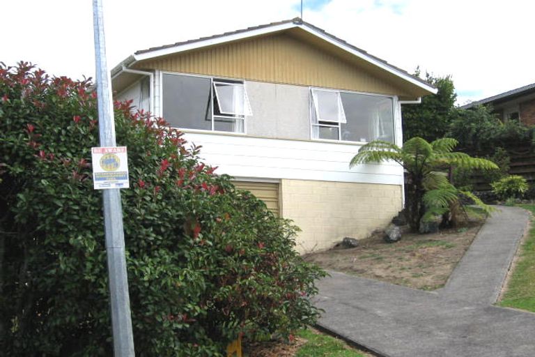 Photo of property in 1 Intrepid Place, Torbay, Auckland, 0630