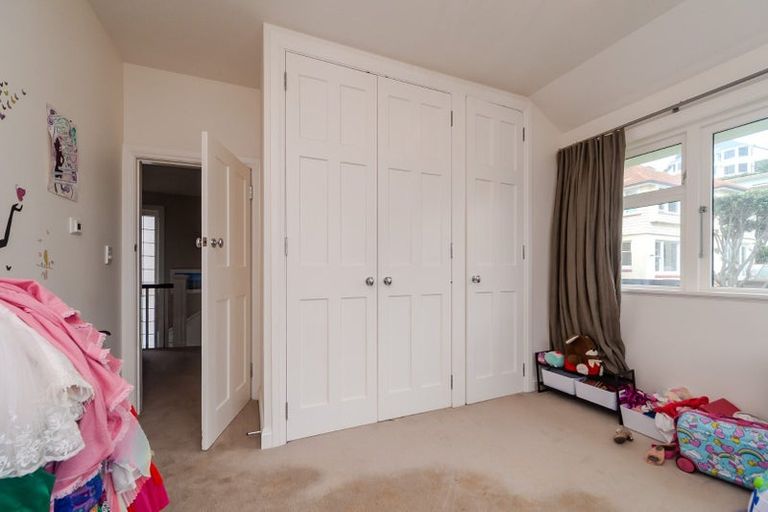 Photo of property in 60 The Crescent, Roseneath, Wellington, 6011