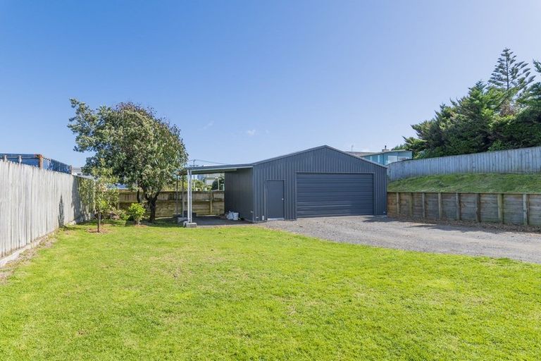Photo of property in 14 Brown Terrace, Foxton Beach, Foxton, 4815