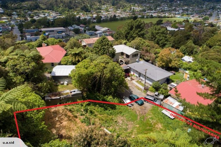 Photo of property in 11 Gribble Grove, Stokes Valley, Lower Hutt, 5019