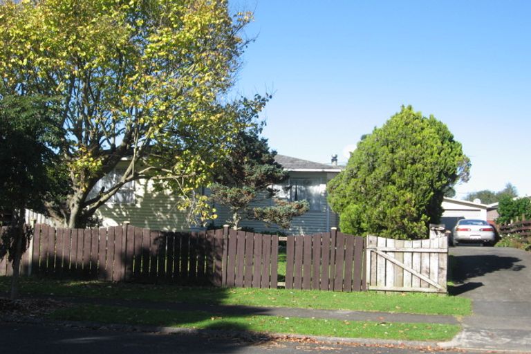 Photo of property in 15 Ronald Place, Manurewa, Auckland, 2102
