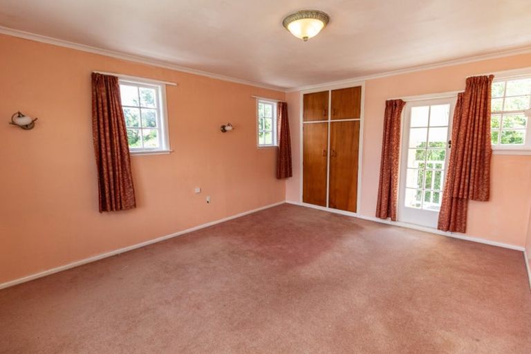 Photo of property in 13 David Crescent, Karori, Wellington, 6012