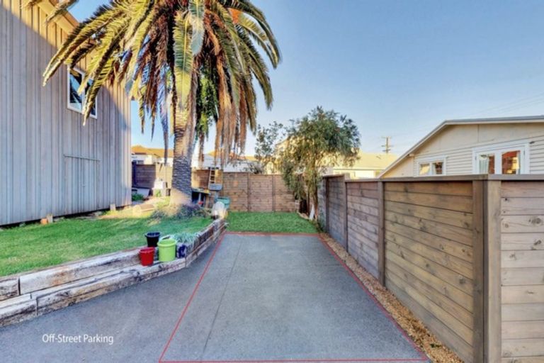 Photo of property in 6a Taylor Road, Papamoa Beach, Papamoa, 3118