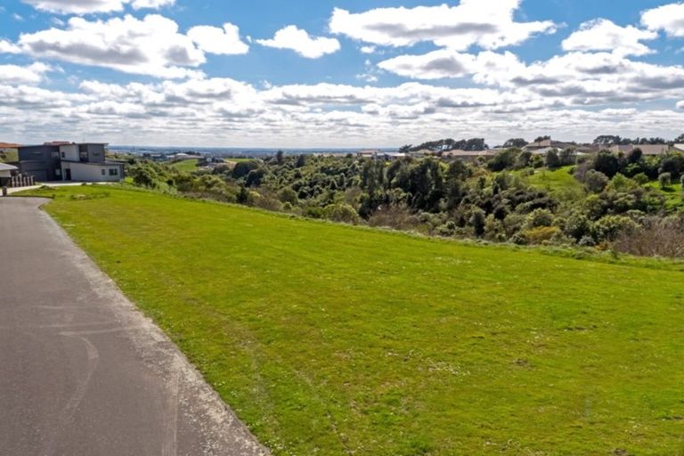 Photo of property in 22 Silkwood Place, Fitzherbert, Palmerston North, 4410