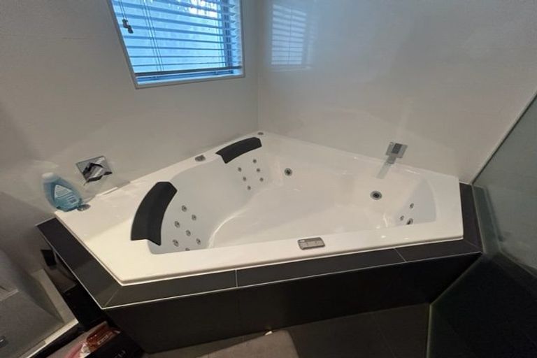 Photo of property in 221 East Coast Road, Campbells Bay, Auckland, 0620