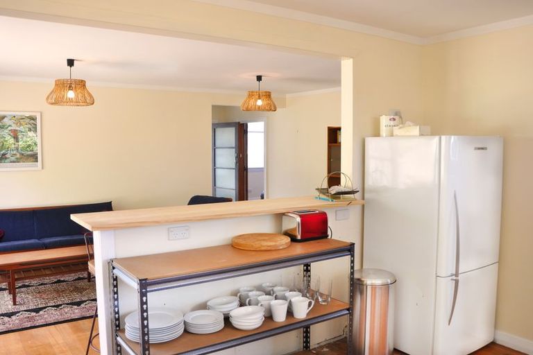 Photo of property in 23 Cumberland Street, Leigh, 0985