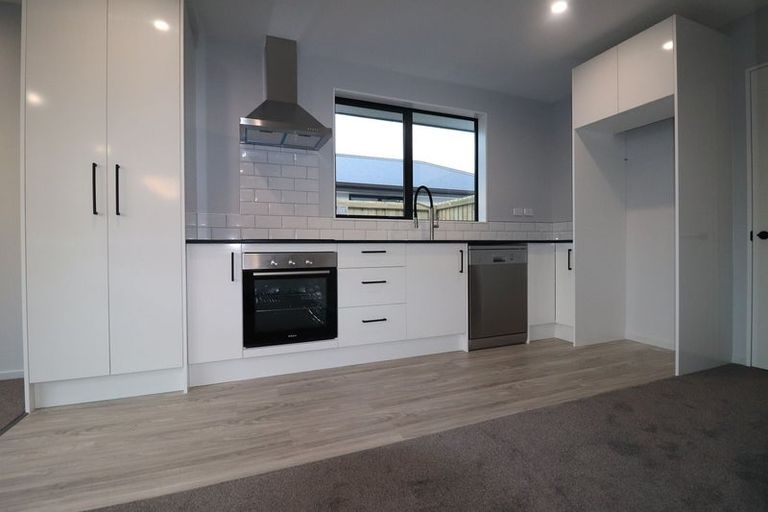Photo of property in 4/30a Northcote Road, Northcote, Christchurch, 8052