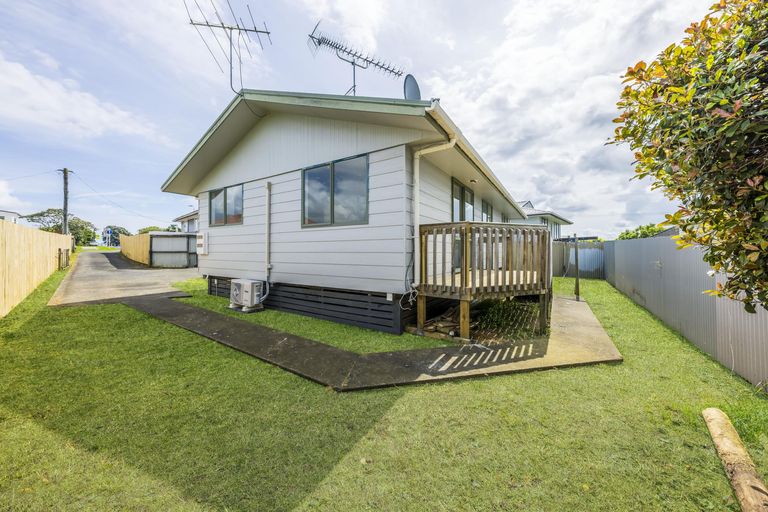 Photo of property in 20a Church Street, Swanson, Auckland, 0612