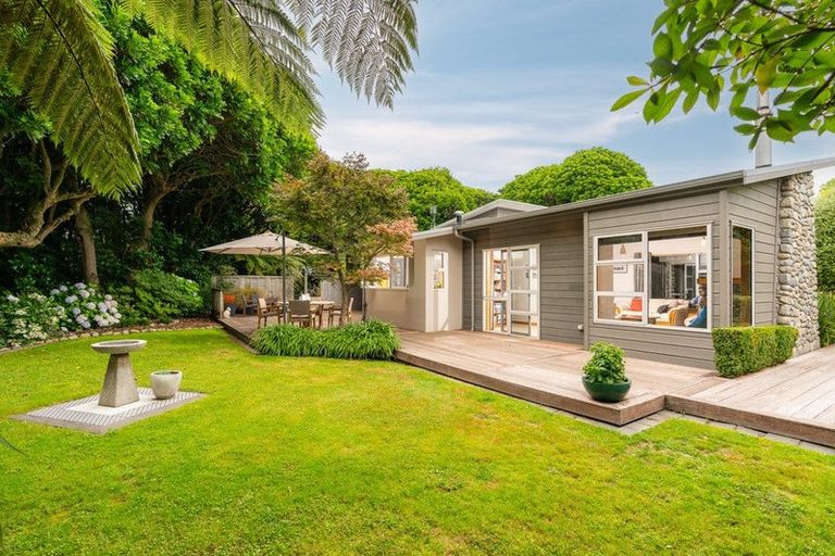 Photo of property in 54 Kohekohe Road, Waikanae, 5036