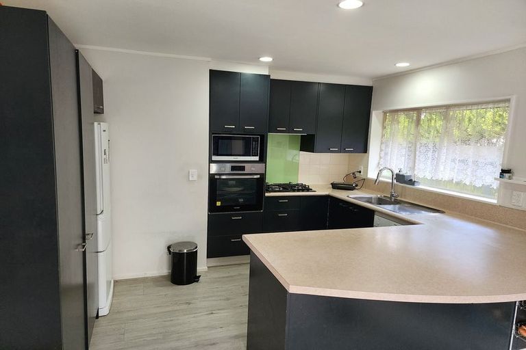 Photo of property in 3 Stratford Road, Manurewa, Auckland, 2105