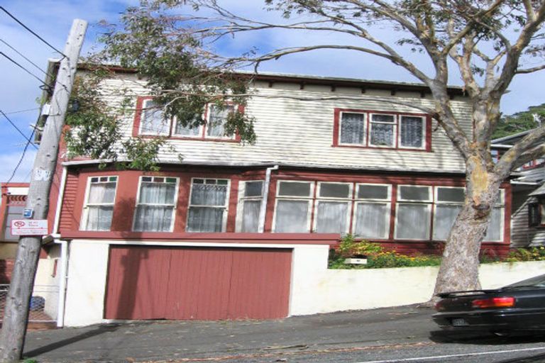 Photo of property in 17 George Street, Thorndon, Wellington, 6011