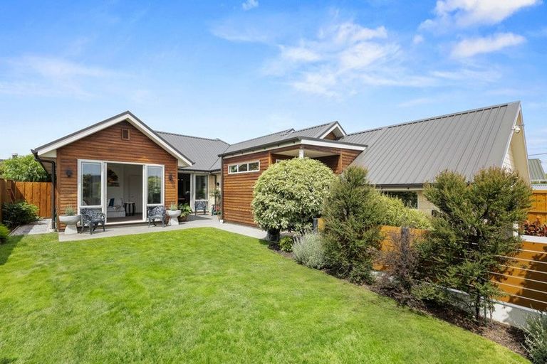 Photo of property in 165 Estuary Road, South New Brighton, Christchurch, 8062