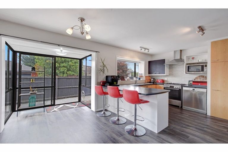 Photo of property in 10 Lovelock Street, Dallington, Christchurch, 8061