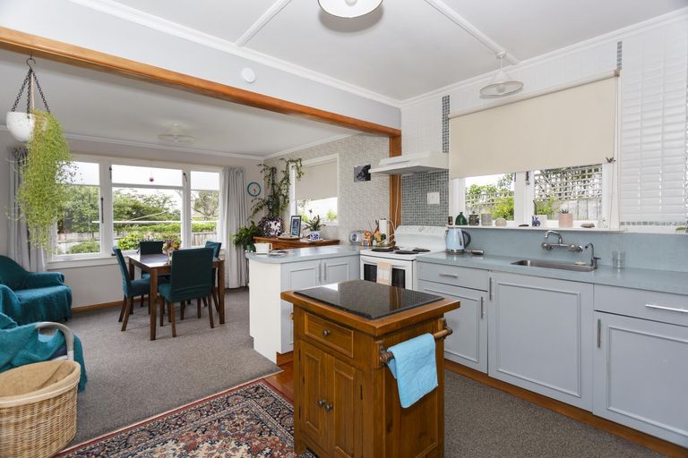 Photo of property in 11 Selwyn Street, South Hill, Oamaru, 9400