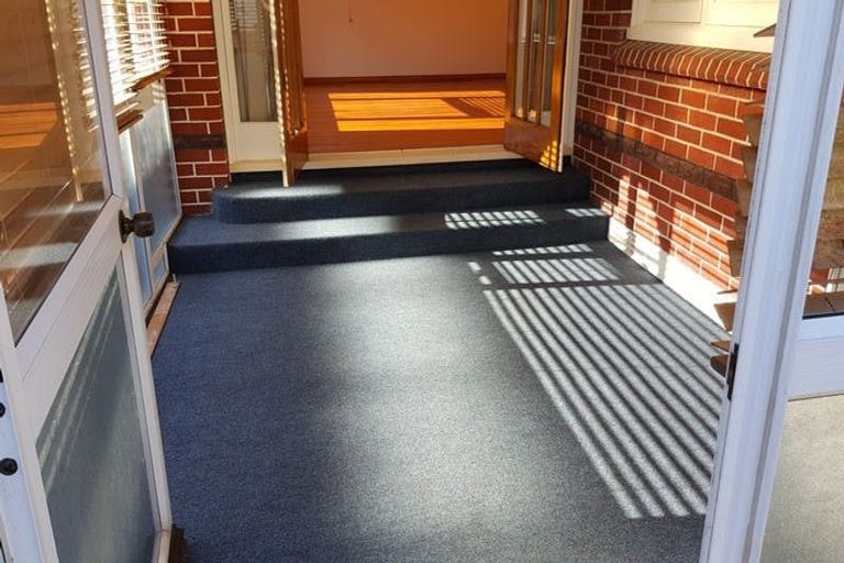 Photo of property in 23 Middlepark Road, Sockburn, Christchurch, 8042