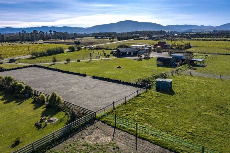 Photo of property in 74 Foothills Road, Okuku, Rangiora, 7473