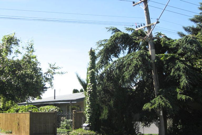 Photo of property in 394 Cashmere Road, Westmorland, Christchurch, 8025