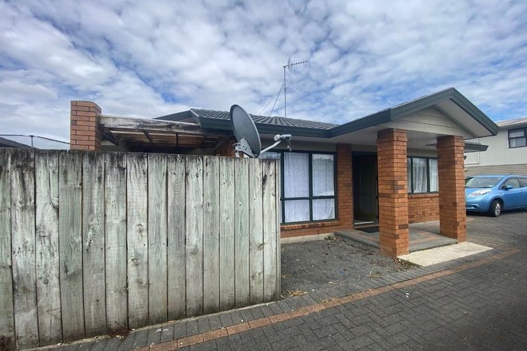 Photo of property in 3/14 Hall Avenue, Mangere, Auckland, 2022