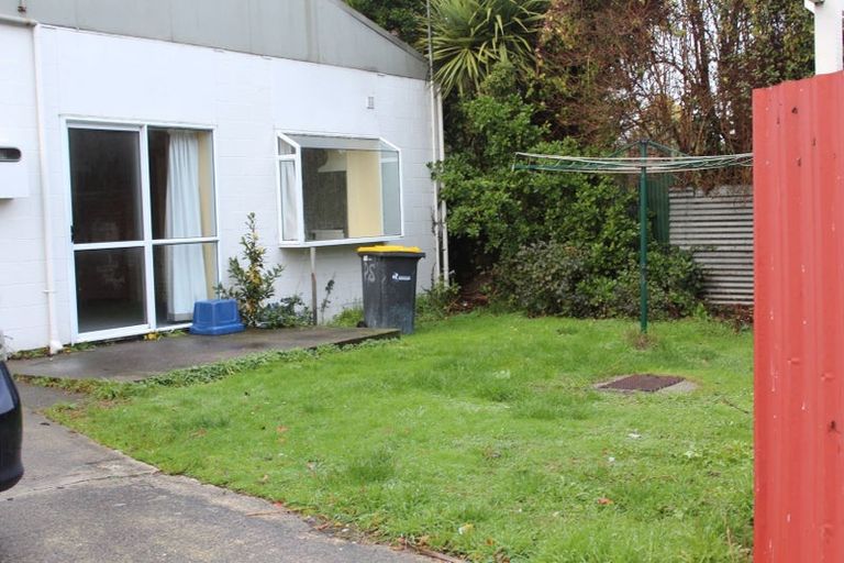 Photo of property in 5a Royal Crescent, Saint Kilda, Dunedin, 9012