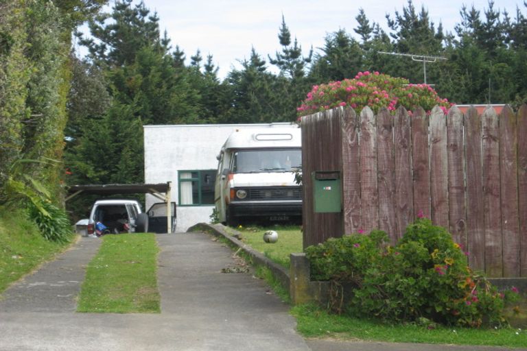 Photo of property in 102 Pioneer Road, Moturoa, New Plymouth, 4310