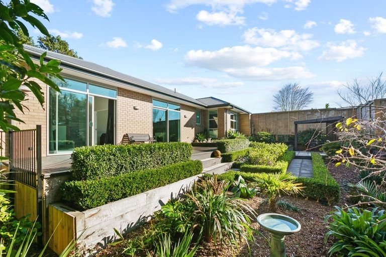 Photo of property in 525e Mangorei Road, Highlands Park, New Plymouth, 4312