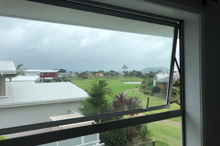 Photo of property in 29 Key West Drive, One Tree Point, 0118