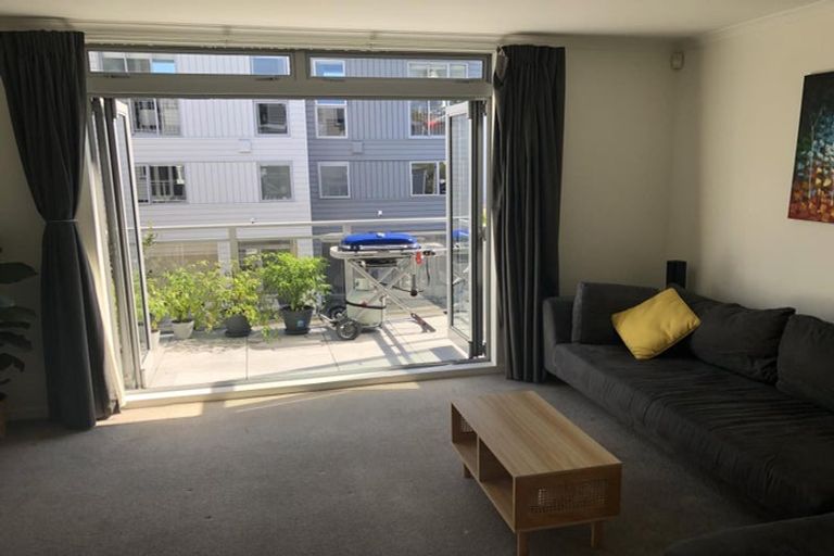 Photo of property in 7/15 Roxburgh Street, Mount Victoria, Wellington, 6011