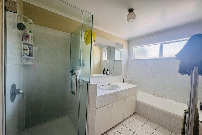 Photo of property in 60 Newcastle Street, Hokowhitu, Palmerston North, 4410