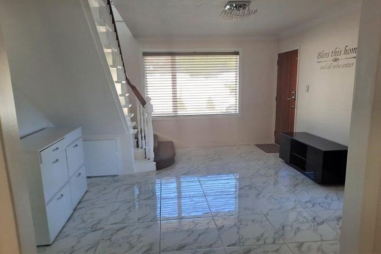 Photo of property in 226 Memorial Avenue, Burnside, Christchurch, 8053