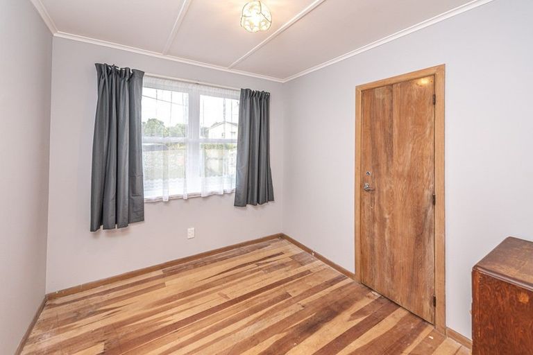 Photo of property in 22 Ashton Terrace, Castlecliff, Whanganui, 4501