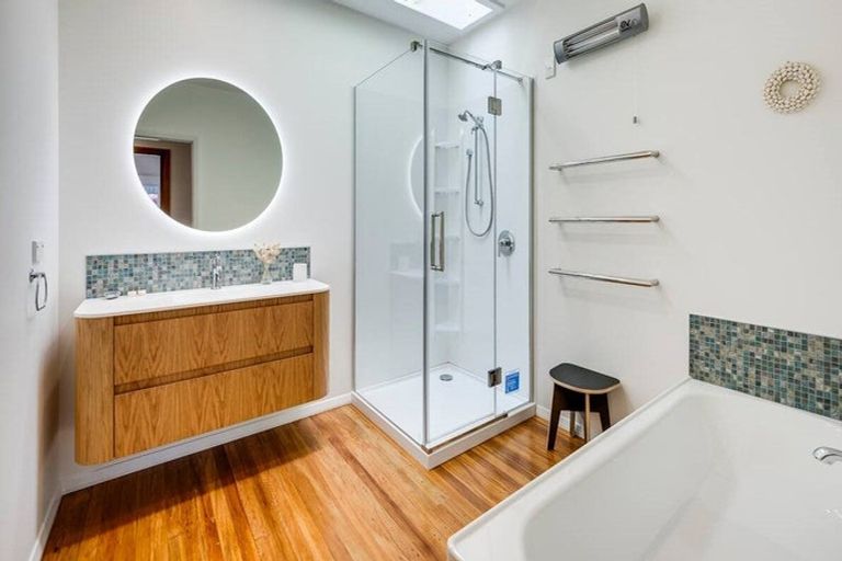 Photo of property in 10 North Terrace, Westshore, Napier, 4110