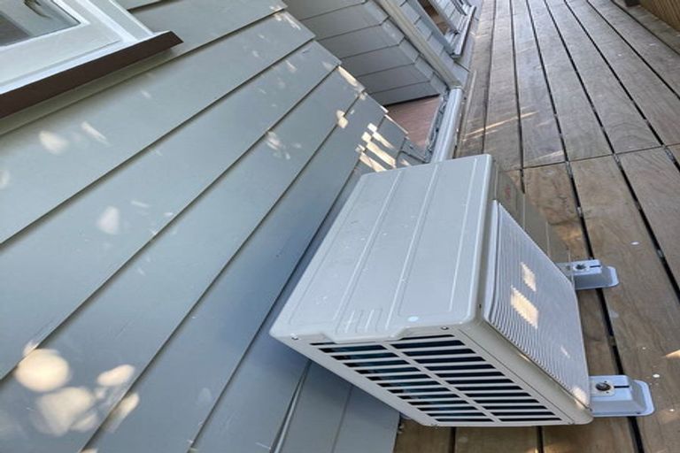 Photo of property in 17 Lemnos Place, Titirangi, Auckland, 0604