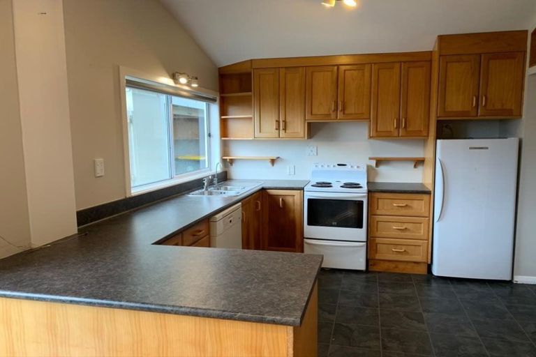 Photo of property in 8 Pingau Street, Paekakariki, 5034