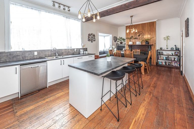 Photo of property in 64 Young Street, Whanganui East, Whanganui, 4500