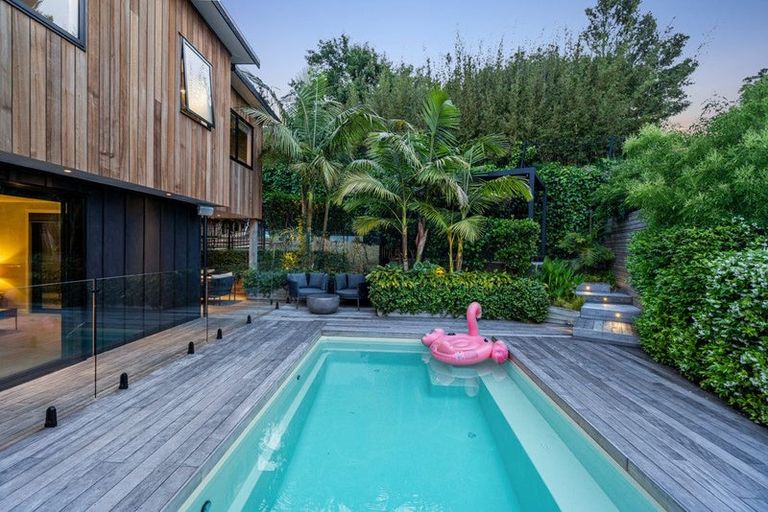 Photo of property in 57 Cilliers Drive, Silverdale, 0932