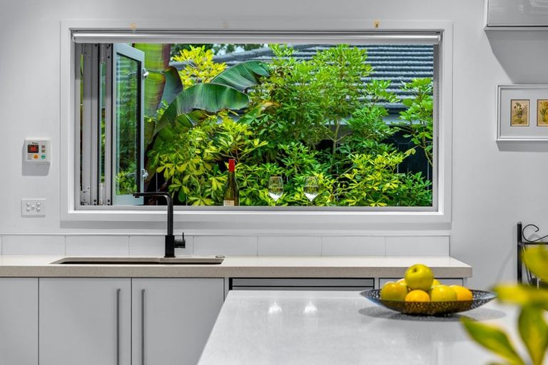 Photo of property in 371 Millwater Parkway, Silverdale, 0932