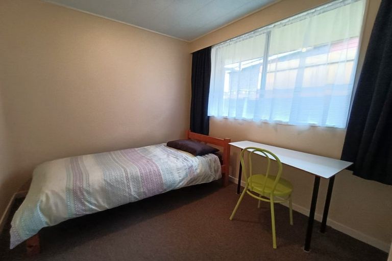 Photo of property in 2/45 Royal Street, Upper Hutt, 5018