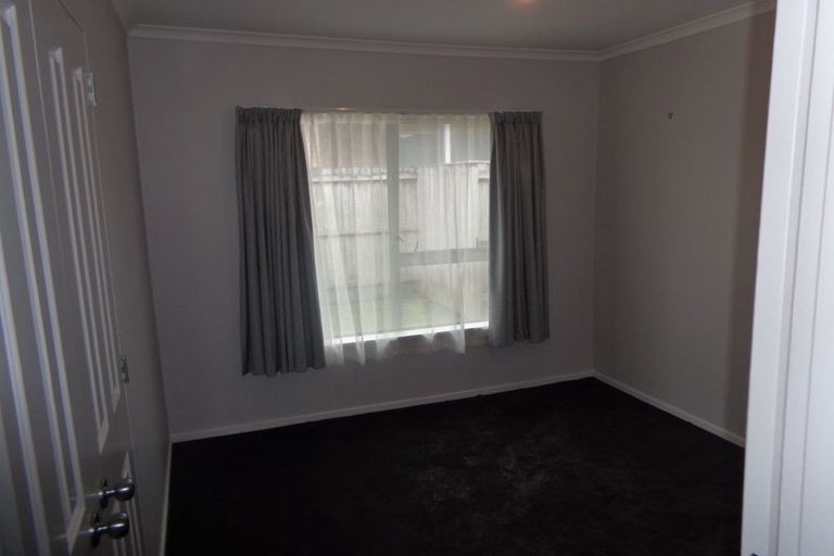 Photo of property in 16a Munroe Road, Ranui, Auckland, 0612