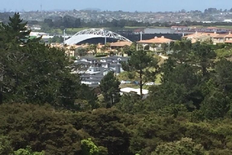 Photo of property in 215 Gills Road, Albany Heights, Auckland, 0632