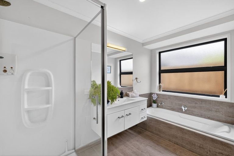 Photo of property in 14 Materawaho Way, Pyes Pa, Tauranga, 3112