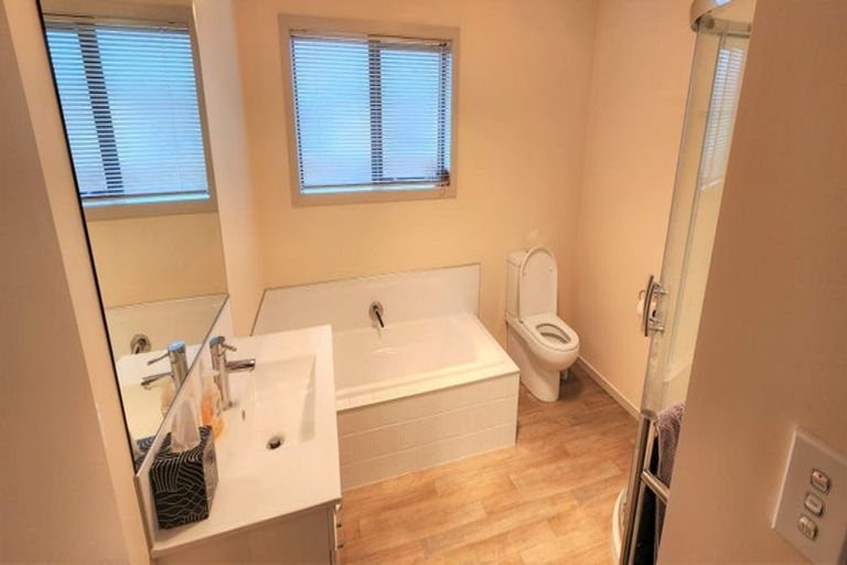 Photo of property in 100a Smart Road, Glen Avon, New Plymouth, 4312