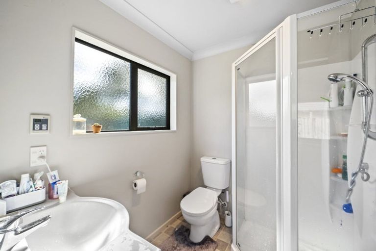 Photo of property in 18 Poppy Watts Grove, Stokes Valley, Lower Hutt, 5019